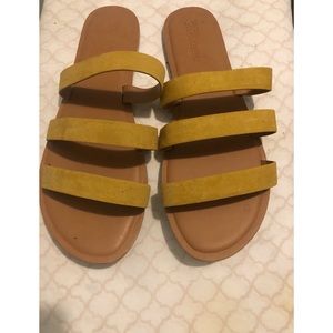 Women’s sandals